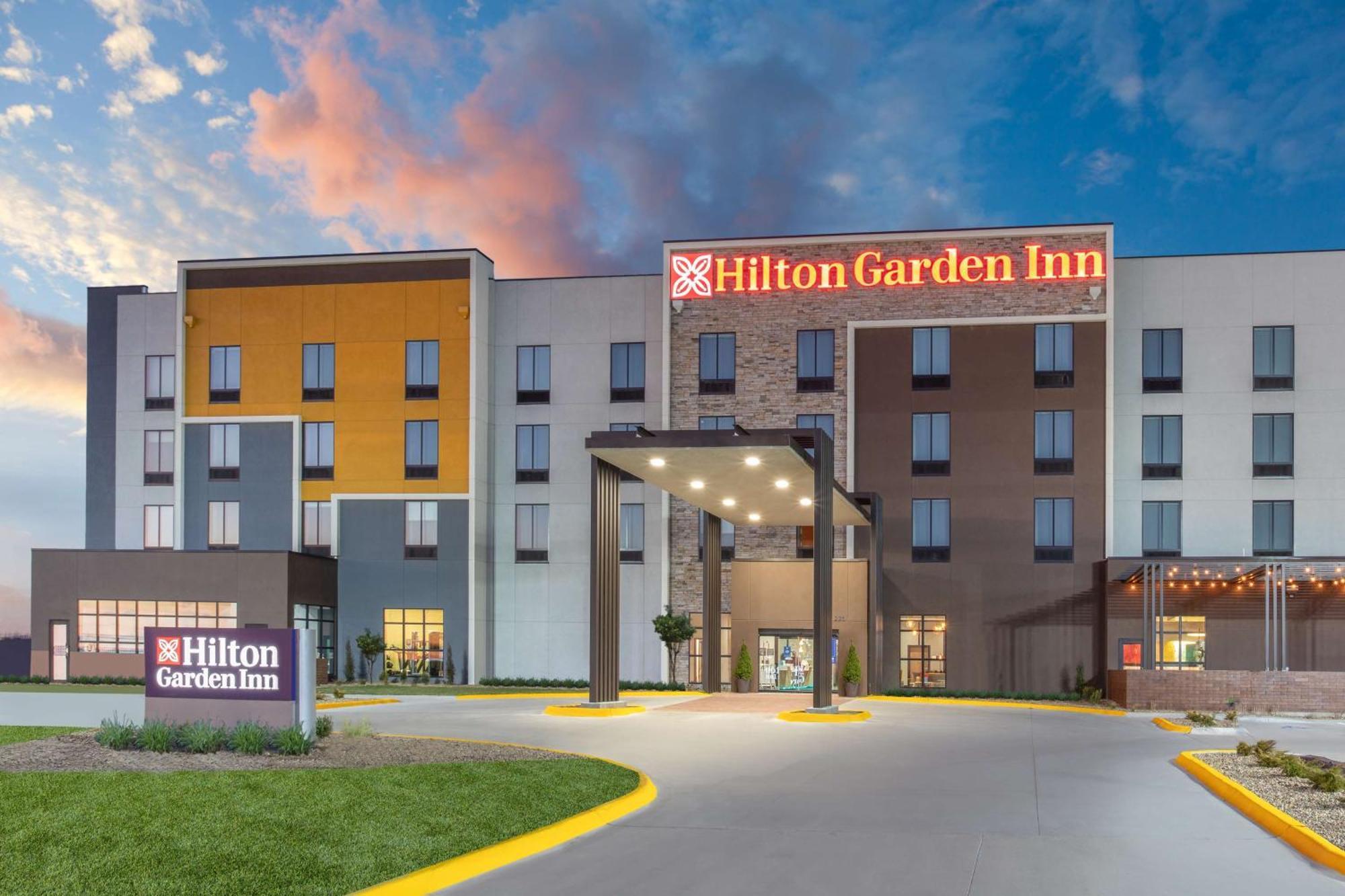 Hilton Garden Inn Hays, Ks Exteriér fotografie